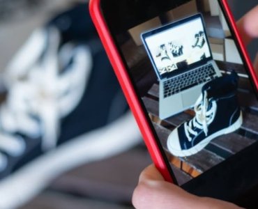 Buty z internetu, które pasują od pierwszego kroku: sprytne triki na idealny rozmiar