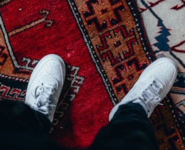 Dywan do szarych paneli: 10 stylowych połączeń, które ocieplą każde wnętrze