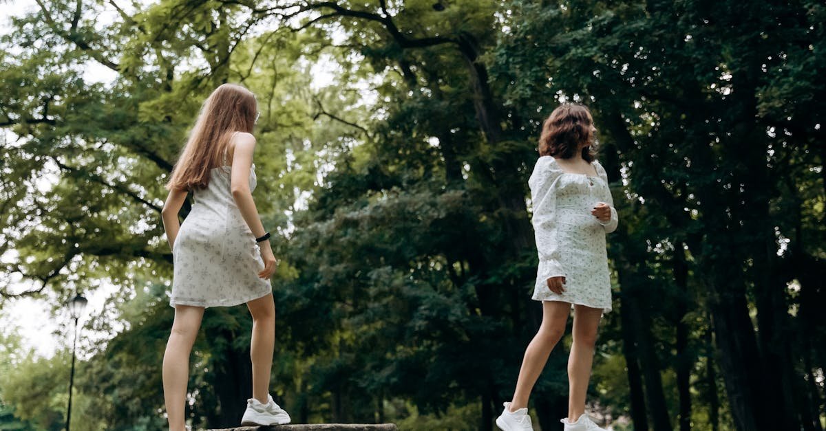 Figura gruszki? Oto sukienki, które wydobędą Twoje atuty i dodadzą pewności siebie