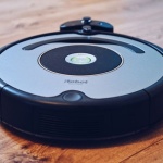 Robot sprzątający: sprytna inwestycja czy zbędny gadżet? Sprawdzamy, kiedy naprawdę się opłaca